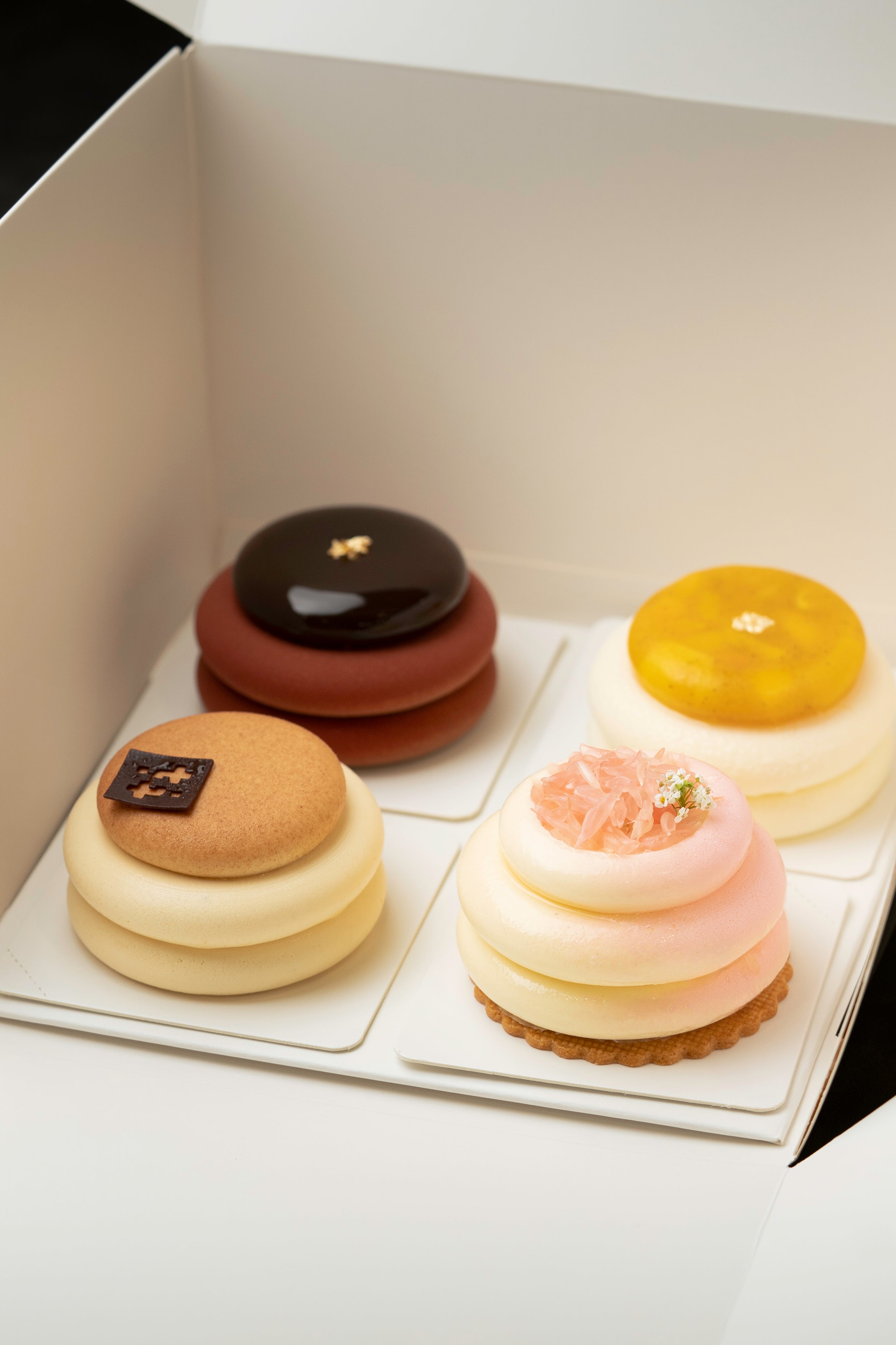 Petit Gateaux